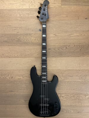 Bajo Electrico Lakland 44/64 Geezer Butler (SKU:2400)1