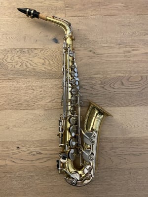 Saxofon Alto Yamaha YAS-23 (SKU:2513)1