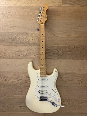 Guitarra Electrico Fender Stratocaster HSS Standard MIM (SKU:2446)