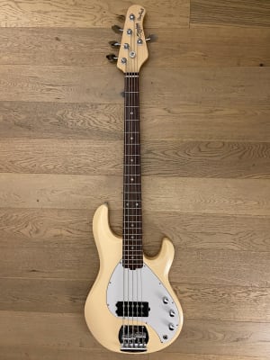 Bajo Electrico Sterling by Music Man StingRay 5 (SKU:2156)1