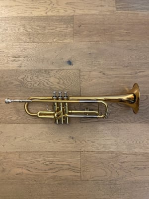 Trompeta  Yamaha YTR-4320E (SKU:2327)1