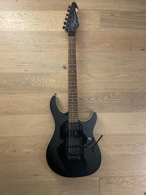 Guitarra Electrico Peavey Predator (SKU:2643)1