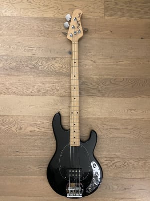 Bajo Electrico Sterling by Music Man StingRay 4 (SKU:2443)1