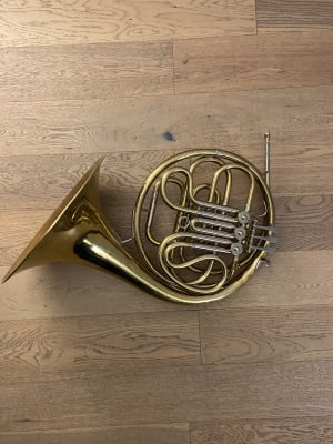 Corno Frances Conn  (SKU:2389)