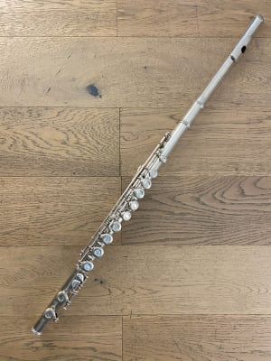 Flauta Traversa Plato cerrado Gemeinhardt 2SP (SKU:2544)1