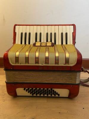 Acordeon a piano 40 bajos Hohner Student IV (SKU:1993)2