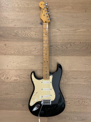 Guitarra Electrico Fender Stratocaster SSS Standard MIM LH (SKU:2076)