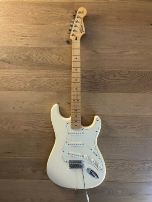 Guitarra Electrico Fender Stratocaster SSS Standard MIM (SKU:2117)1