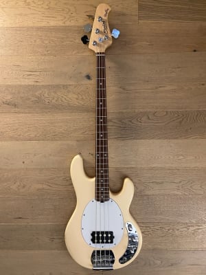 Bajo Electrico Sterling by Music Man StingRay 4 (SKU:2143)1