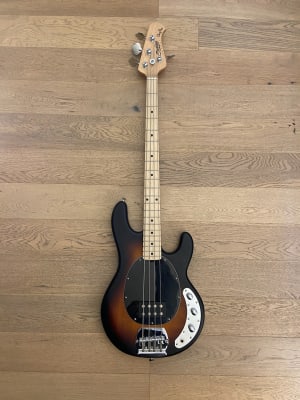 Bajo Electrico Sterling by Music Man StingRay 4 (SKU:2471)1