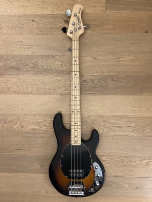 Bajo Electrico Sterling by Music Man StingRay 4 (SKU:2162)1