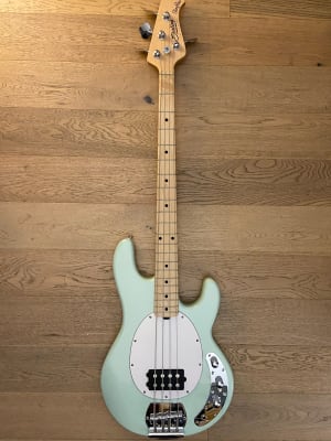 Bajo Electrico Sterling by Music Man StingRay 4 (SKU:2275)1