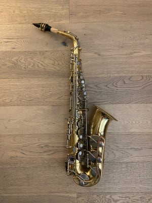Saxofon Alto Yamaha YAS-21 (SKU:2074)1