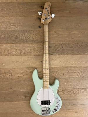 Bajo Electrico Sterling by Music Man StingRay 4 (SKU:2015)2