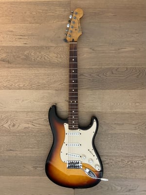 Fender Stratocaster SSS Standard MIM (SKU:2141)1