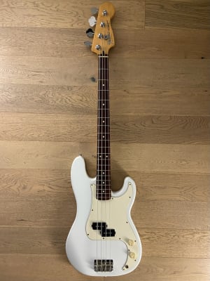 Bajo Electrico Fender Precision Bass Standard MIM (SKU:2341)1