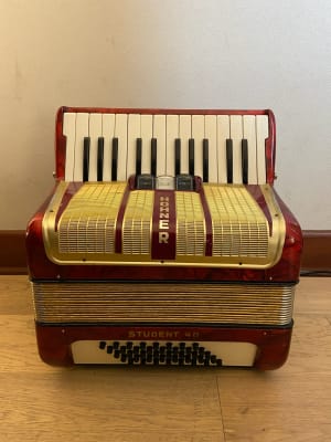 Acordeon a piano 40 bajos Hohner Student IV (SKU:2191)1