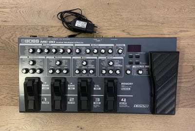 Guitarra Electrico Boss ME-80 (SKU:2624)1
