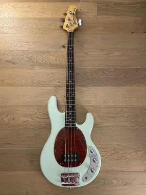Bajo Electrico Sterling by Music Man StingRay 24 (SKU:2153)1