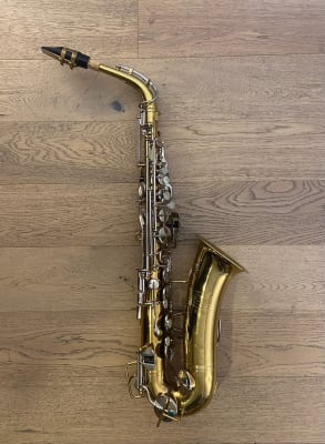 Saxofon Alto Selmer Bundy  (SKU:2542)1