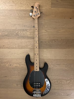 Bajo Electrico Sterling by Music Man StingRay 4 (SKU:2404)1