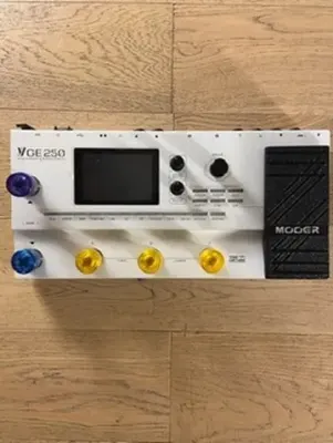 Guitarra Electrico Mooer V GE250
