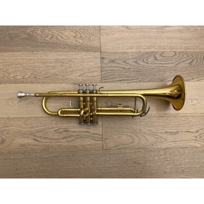 Trompeta Yamaha YTR-2335 (SKU:1517)2