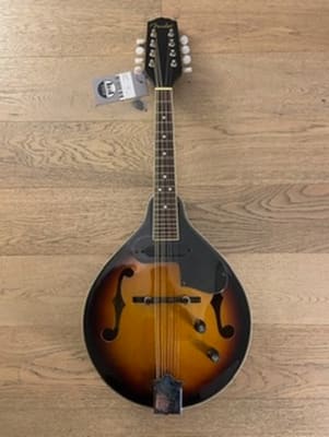 Mandolina Electroacustica Fender FM52E