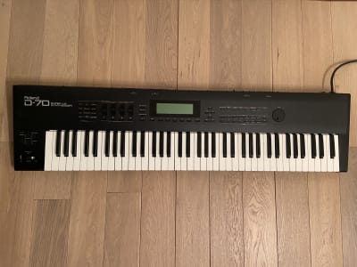 Teclado sintetizador Roland D-70 SUPER LA SYNTHESIZER1