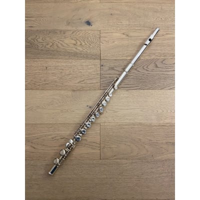 Flauta Traversa Plato cerrado Armstrong 104 (SKU:1559)2