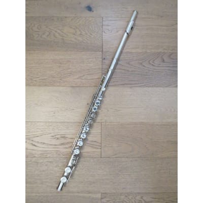 Flauta Traversa Plato cerrado Armstrong 104 (SKU:1525)2