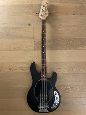 Bajo Electrico Sterling by Music Man StingRay 4