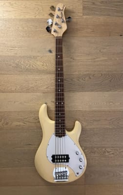 Bajo Electrico Sterling by Music Man StingRay 5 (SKU:2698)1