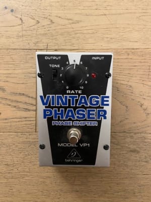 Guitarra Electrico Behringer Vintage Phaser VP1 (SKU:2781)