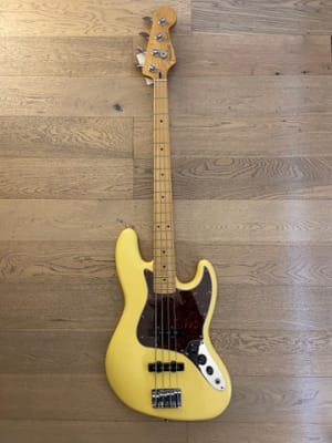 Bajo Electrico Fender Jazz Bass Player MIM (SKU:2598)1