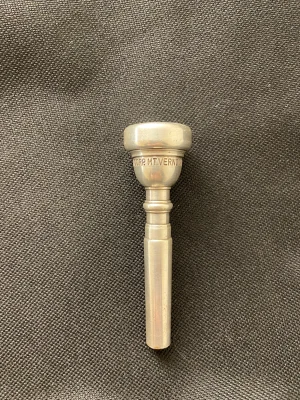 Trompeta  Vincent Bach 10 1/2C (SKU:2939)1