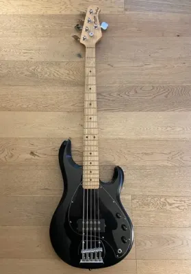 Bajo Electrico Sterling by Music Man StingRay 5 (SKU:2875)1