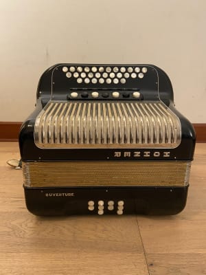 Acordeon Diatonico 10 bajos C-F Hohner Ouverture (SKU:1897)2