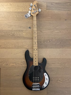 Bajo Electrico Sterling by Music Man StingRay 4 (SKU:2704)1