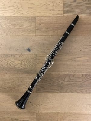 Clarinete Soprano Selmer Bundy Resonite 577 (SKU:2649)1