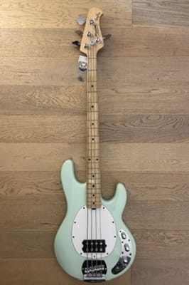 Bajo Electrico Sterling by Music Man StingRay 4 (SKU:2702)1