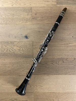 Clarinete Soprano Selmer Bundy Resonite 577 (SKU:2648)1