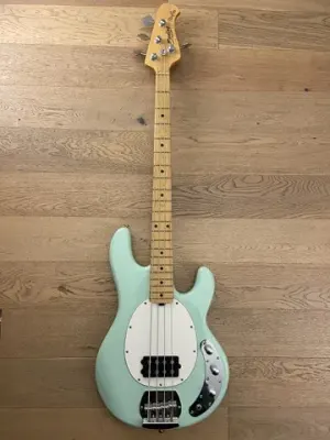 Bajo Electrico Sterling by Music Man StingRay 4 (SKU:2755)1