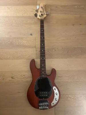 Bajo Electrico Sterling by Music Man StingRay 4