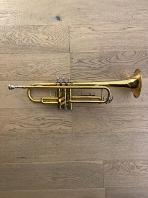 Trompeta  Yamaha YTR-2335 (SKU:2629)1