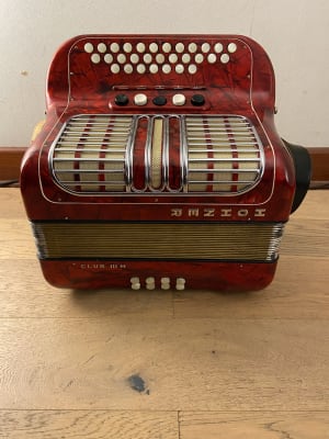 Diatonico 8 bajos C-F Hohner Club IIIM (SKU:2732)
