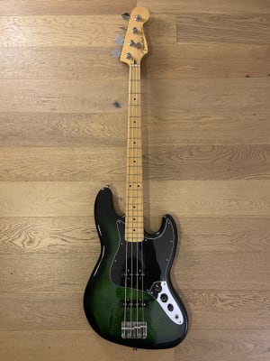 Bajo Electrico Fender Jazz Bass Player Plus Top MIM (SKU:2591)1
