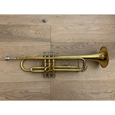 Trompeta Yamaha YTR-2335 (SKU:1584)10