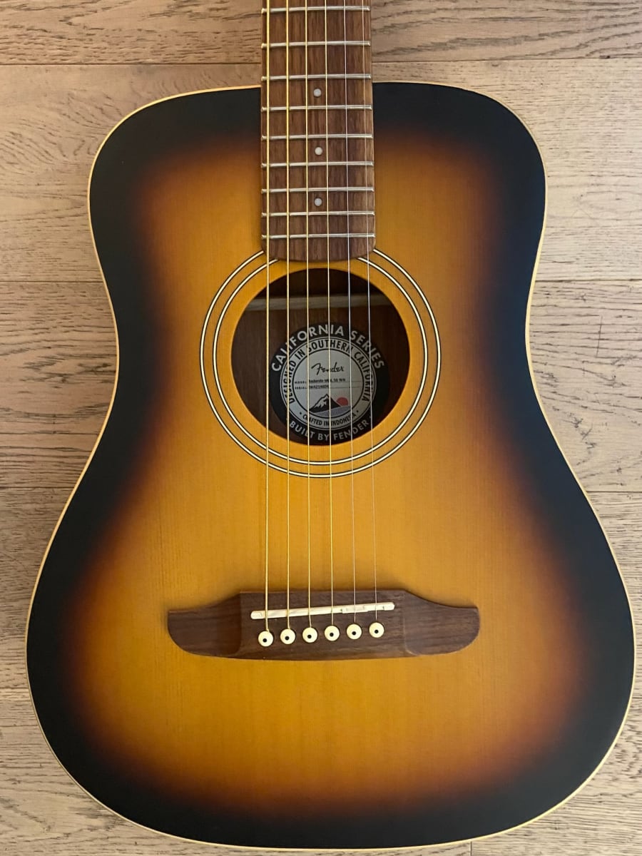Guitarra Acustica Fender Redondo Mini (SKU:2339) | Instrumentos Chile