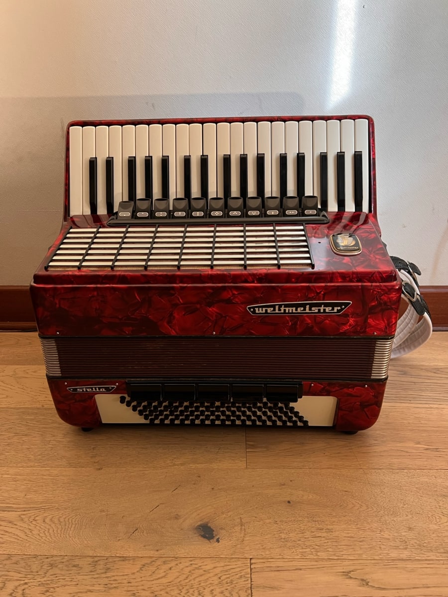 Acordeon a piano 96 bajos Weltmeister Stella (SKU:1469